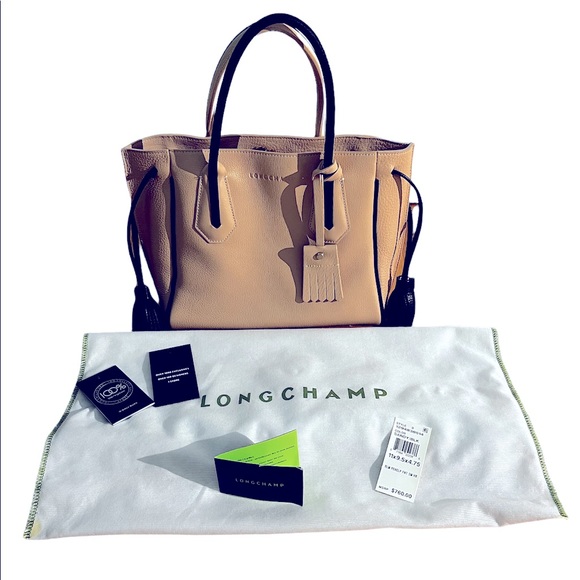 Longchamp Handbags - Longchamp Leather Bag